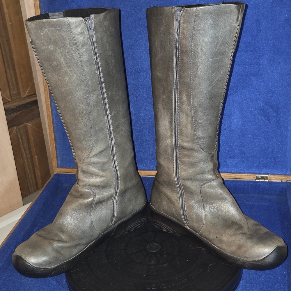 Women's Keen Bern Baby Green-Gray Leather Knee High Boots, Sz. 9-US, 39.5-EU - Picture 4 of 10
